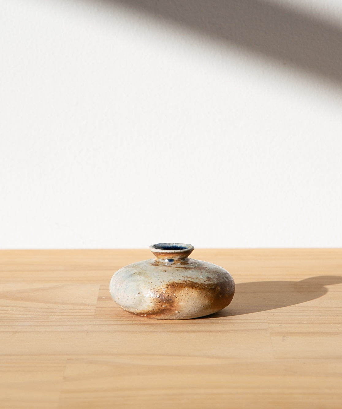 Swirled sand oil jar