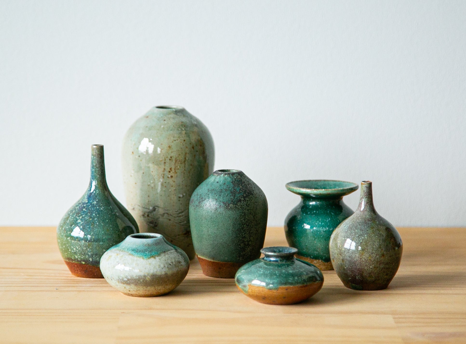 Speckled oribe bud vase