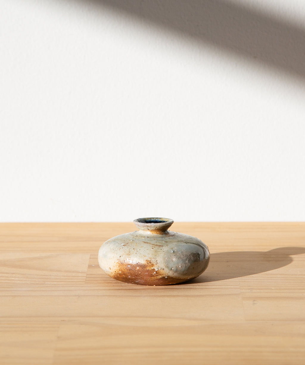 Swirled sand oil jar