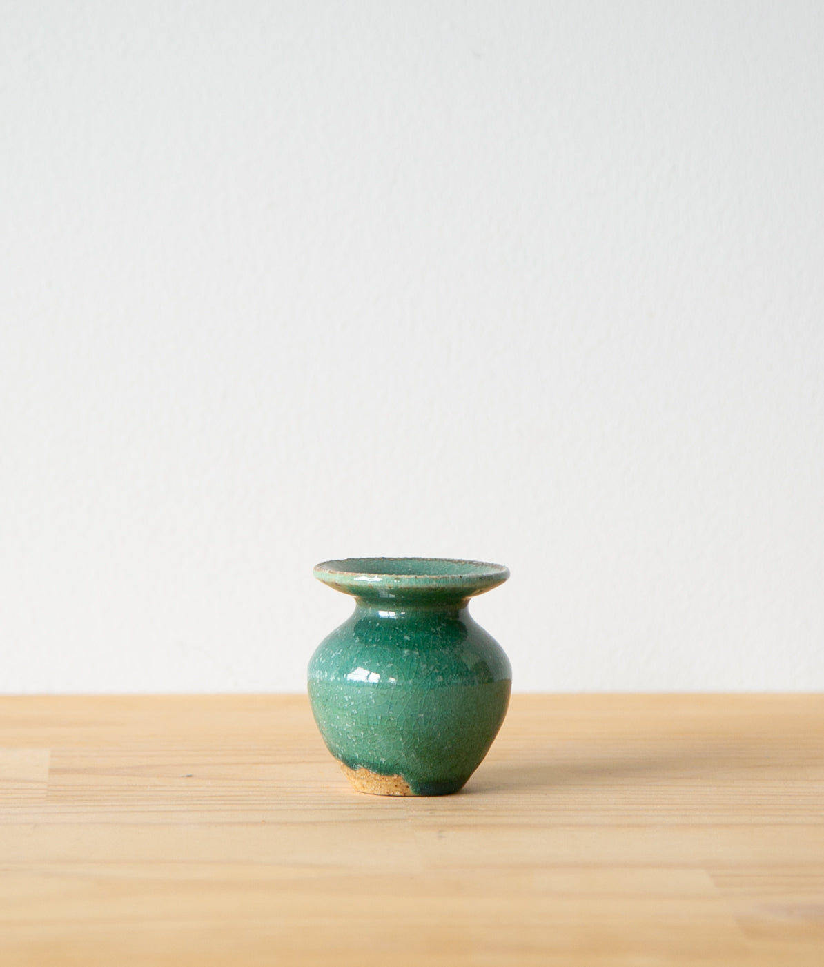Green oribe tulip vase